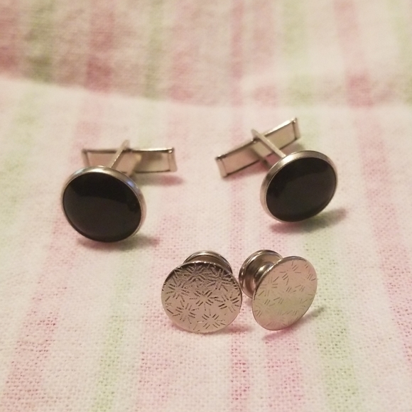 Black Circular Enamel Silver Studs & Cufflinks Set - Picture 3 of 8
